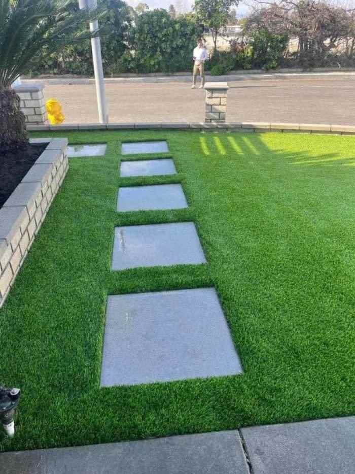 Turf with stepping stones and seat wall